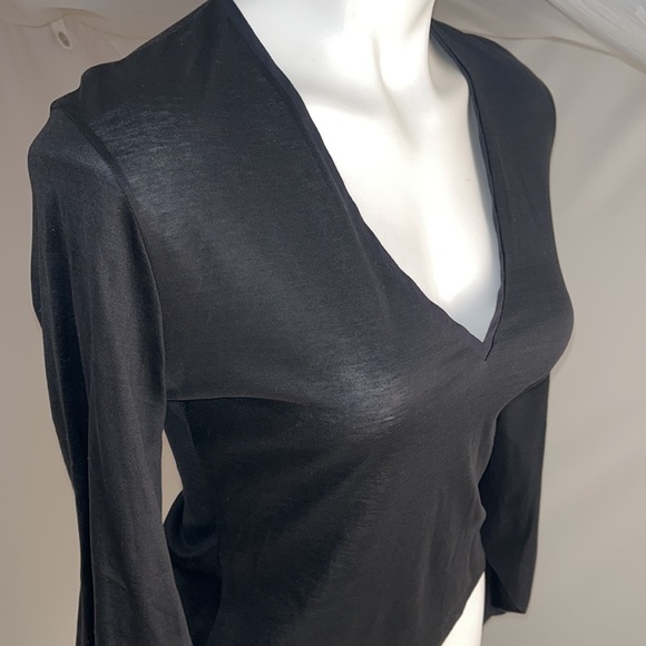 Yves Saint Laurent rive gauche black long bell sleeve v-neck fitted top - Picture 3 of 12